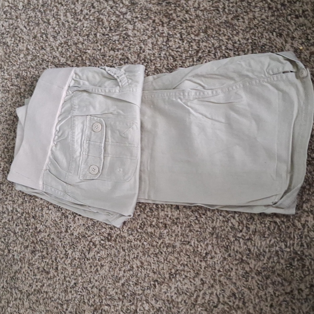 Liz Lange maternity cargo khaki pants size 2